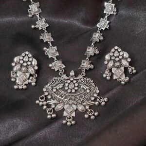 Antique Cut Stone Silver Pendant Set