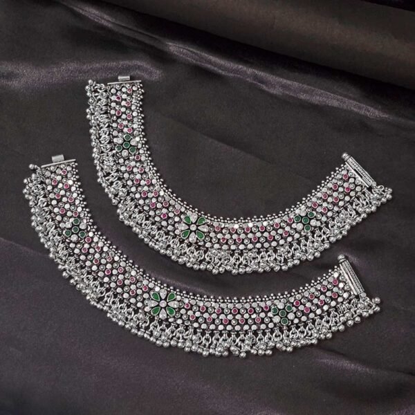 Royal Charm Cut Stone Silver Anklet