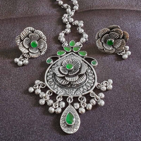 Flower Charm Layered Silver Pendant Set - Image 2