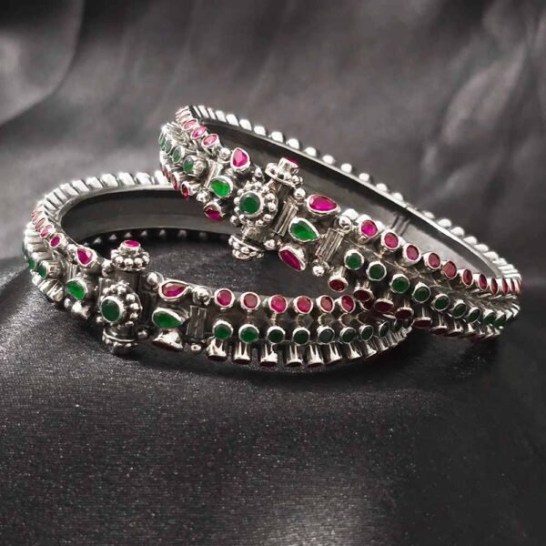 Regal Radiance Pure Silver Bangle
